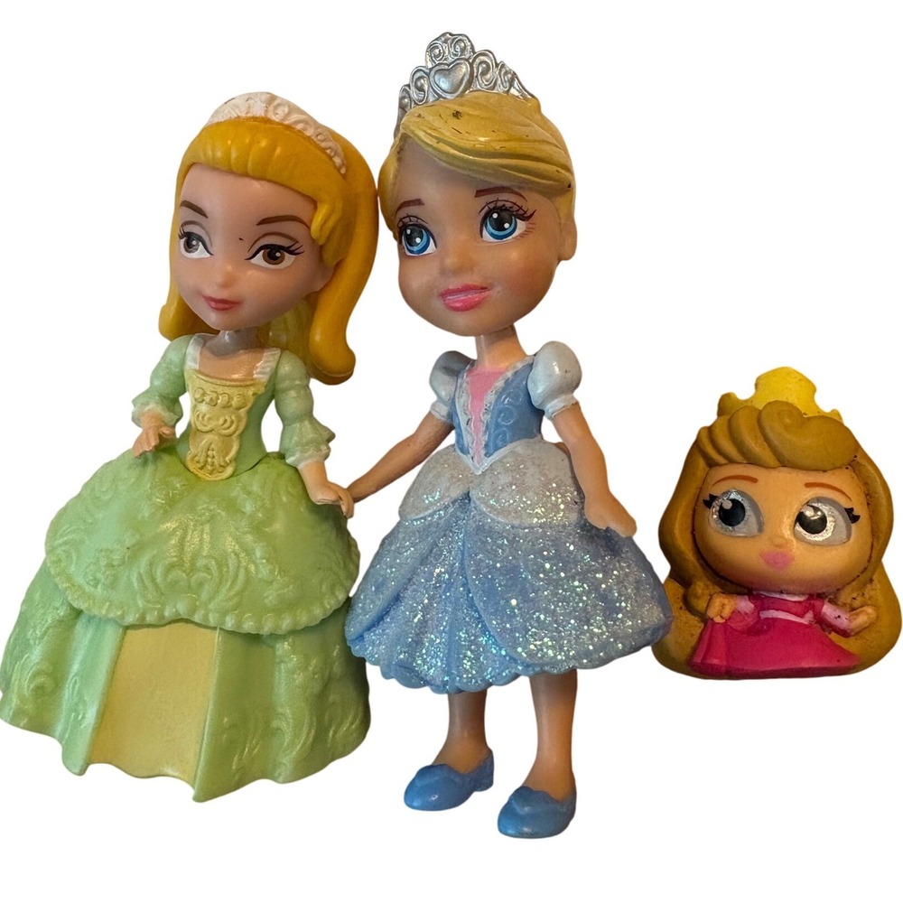 Disney Princess Mini Figure Lot Cinderella Aurora Doorables Just Play Green Dres